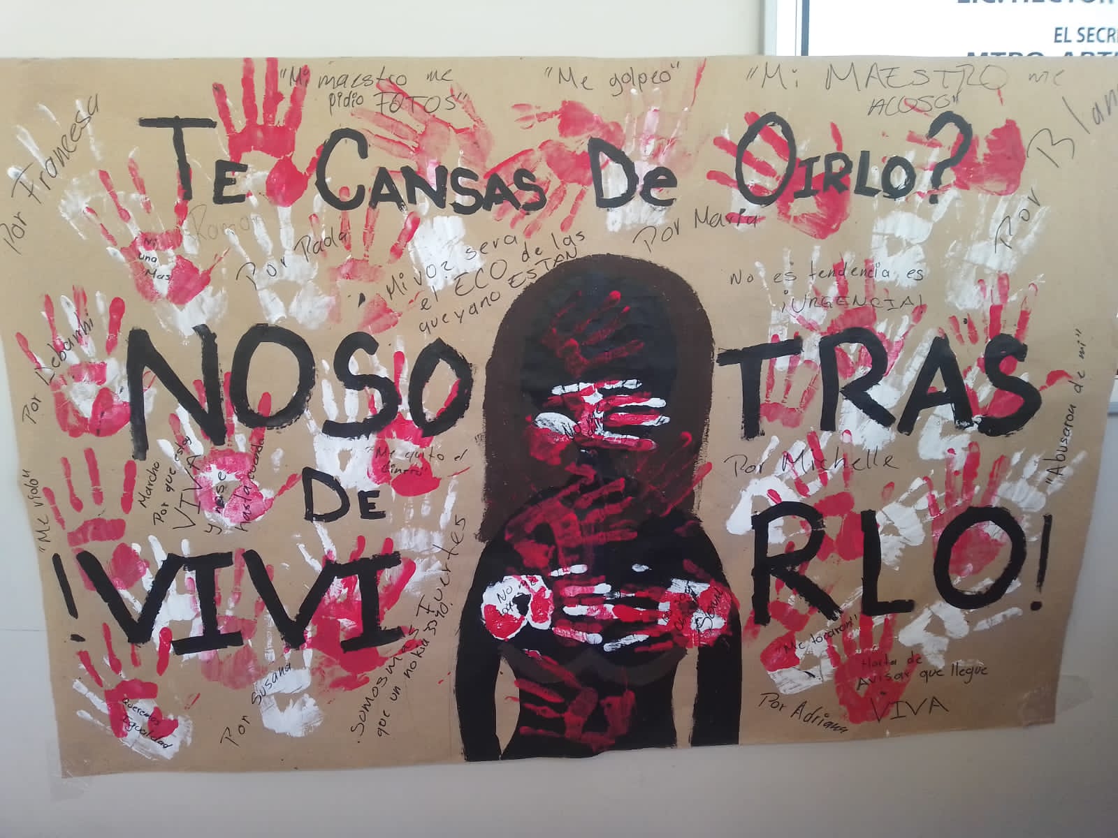 Adolescentes protestan contra la violencia