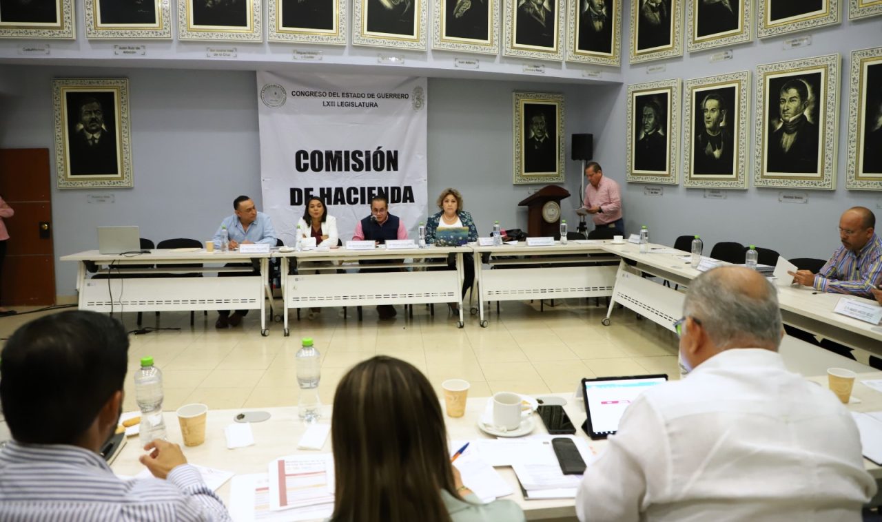 Analizan diputados paquete fiscal 2024