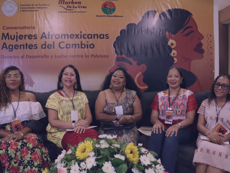 Activistas y representantes populares conmemoran el día de la mujer afromexicana