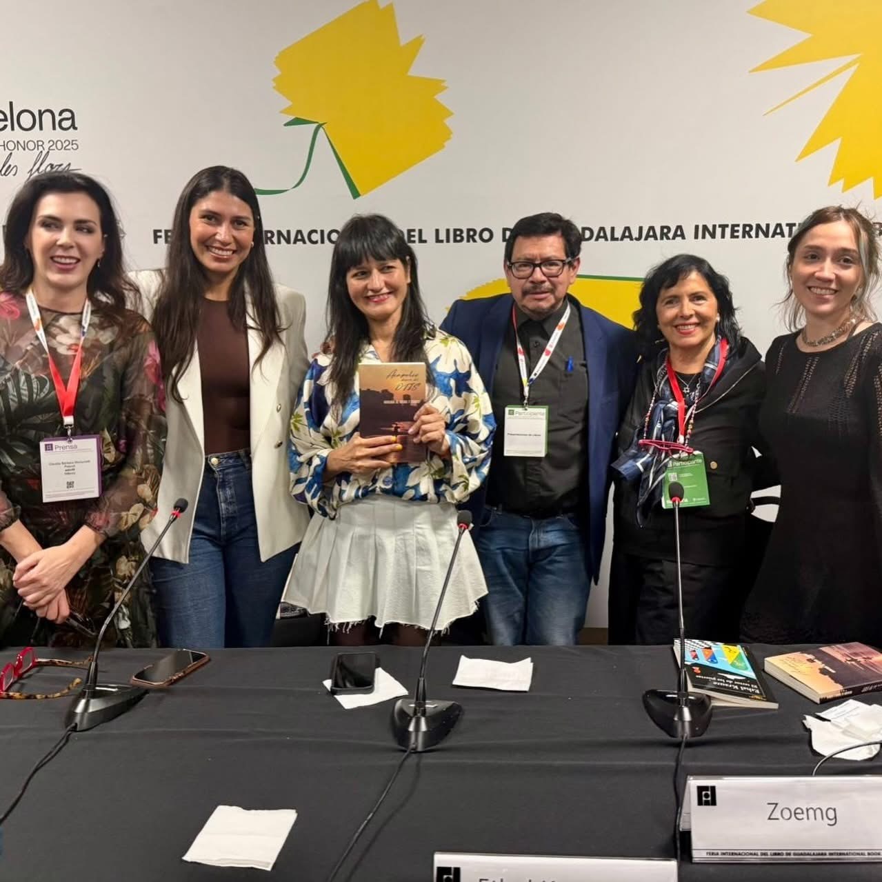 Autoras y compiladoras de la antología Acapulco después del Otis